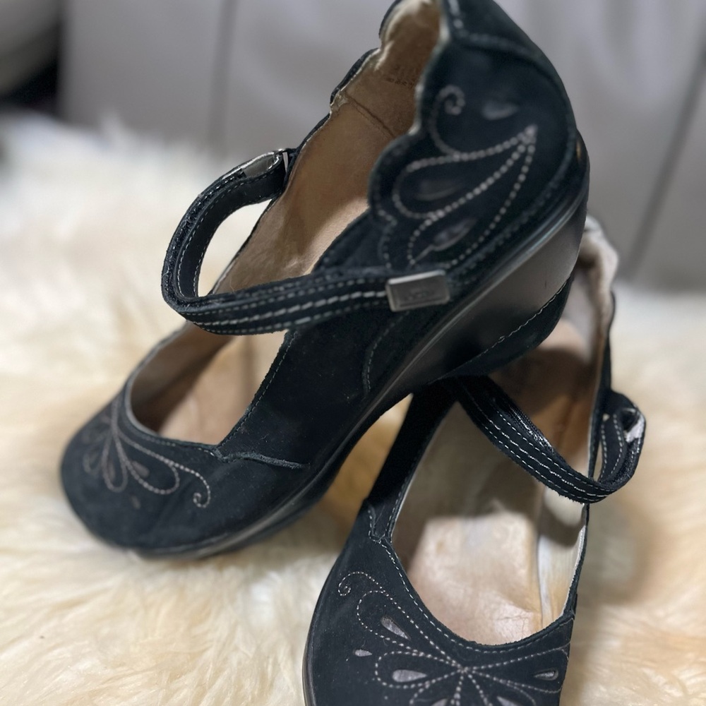 Jambu Sport wedge